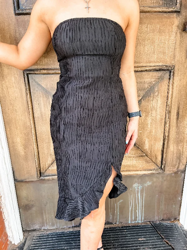 Black Crinkle Strapless Dress